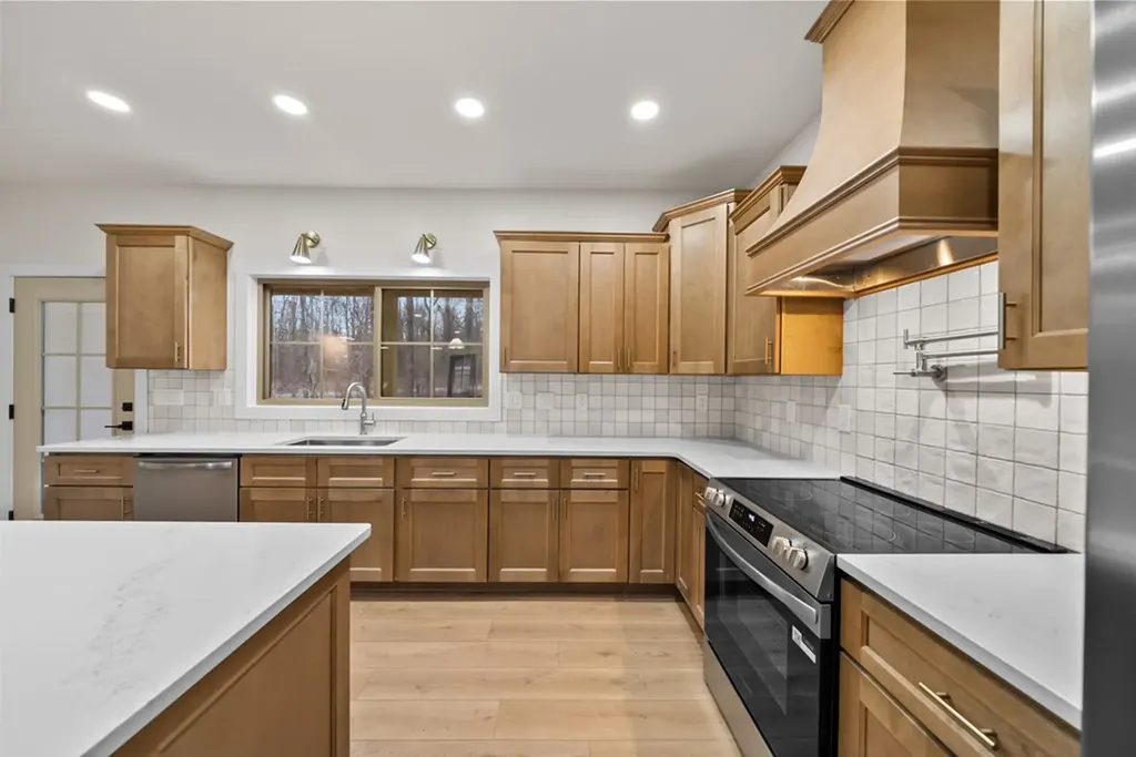 7058 Topez Drive Crossville TN 38572