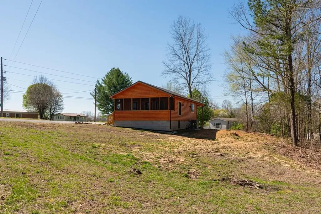 1100 SW Tanasi Trail Cookeville TN 38506