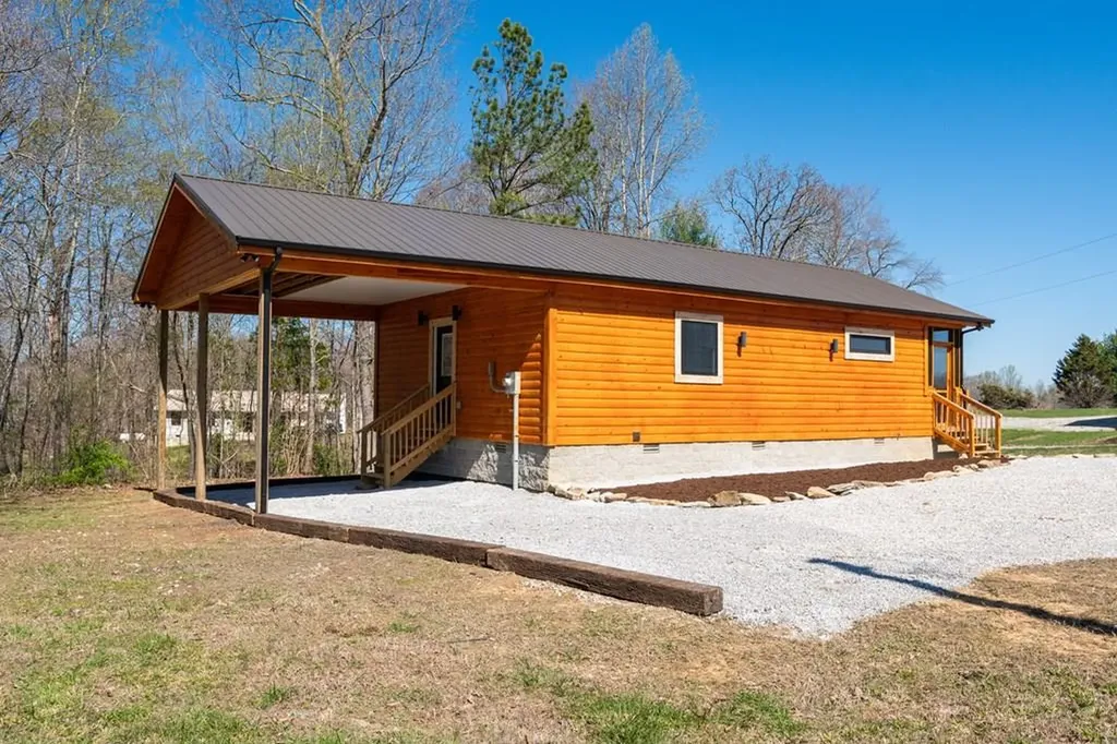 1100 SW Tanasi Trail Cookeville TN 38506