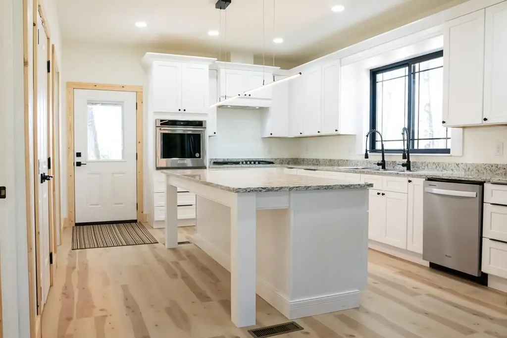 1100 SW Tanasi Trail Cookeville TN 38506