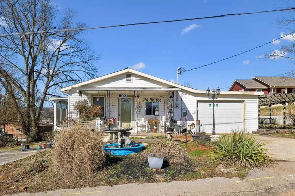 802 Water Street Livingston TN 38570