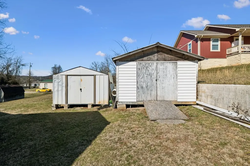 802 Water Street Livingston TN 38570