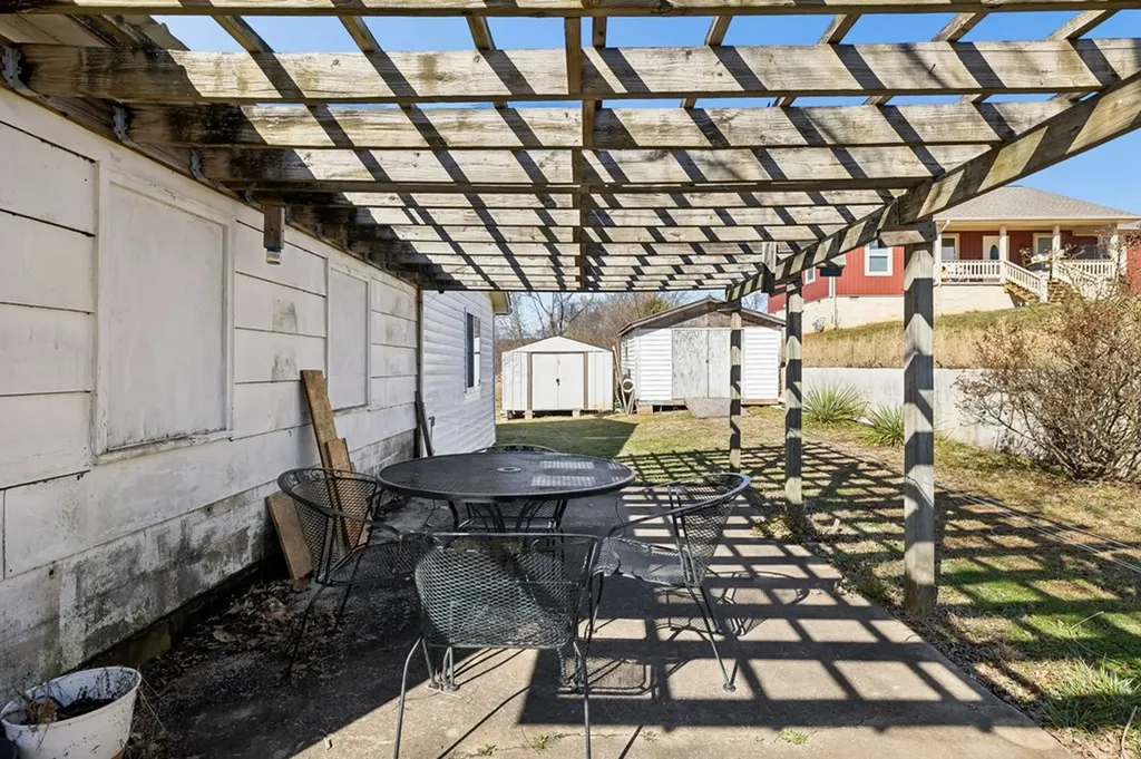 802 Water Street Livingston TN 38570