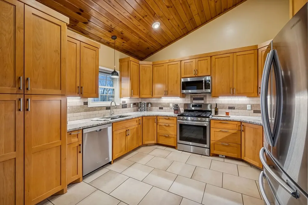 9200 Dobbs Cemetery Road Baxter TN 38544