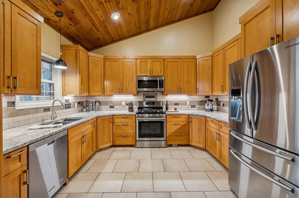 9200 Dobbs Cemetery Road Baxter TN 38544