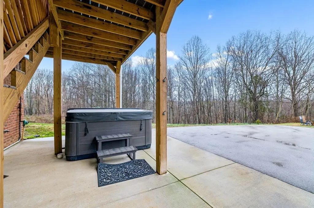 9200 Dobbs Cemetery Road Baxter TN 38544