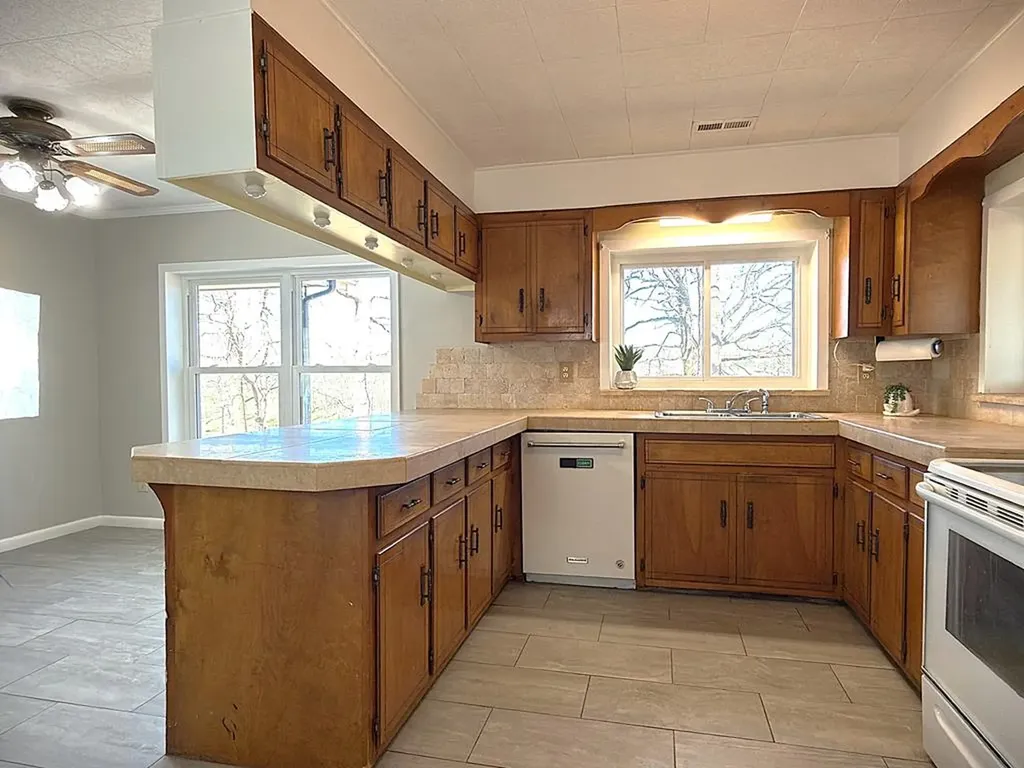 1152 Dogwalk Road Monroe TN 38573