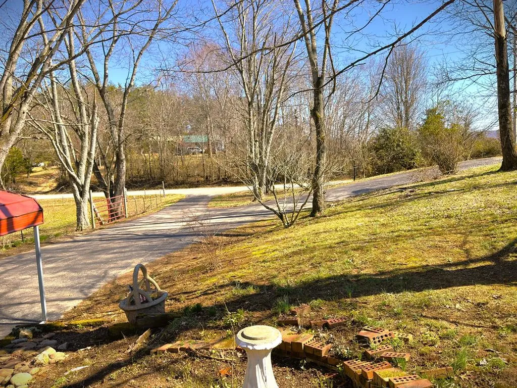 1152 Dogwalk Road Monroe TN 38573