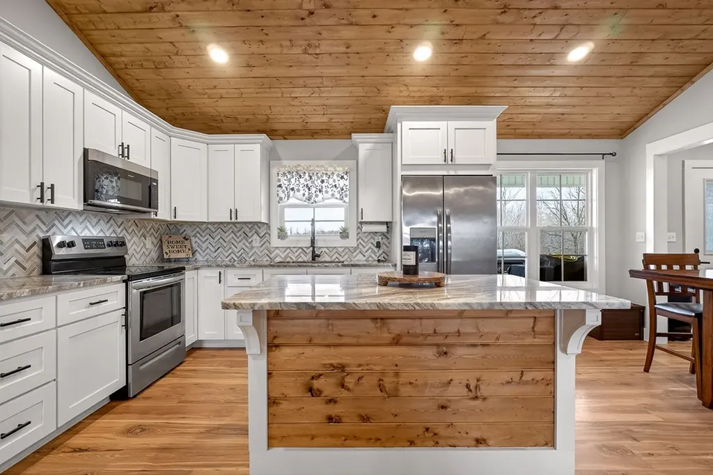 1667 Old Bon Air Road Sparta TN 38583