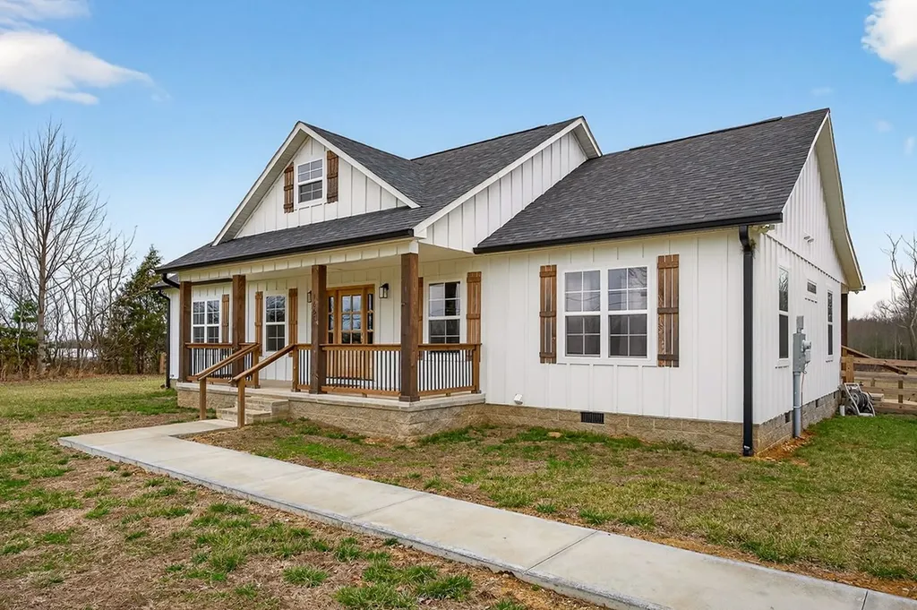 1667 Old Bon Air Road Sparta TN 38583