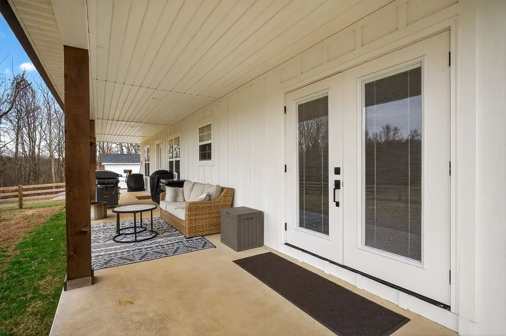 1667 Old Bon Air Road Sparta TN 38583