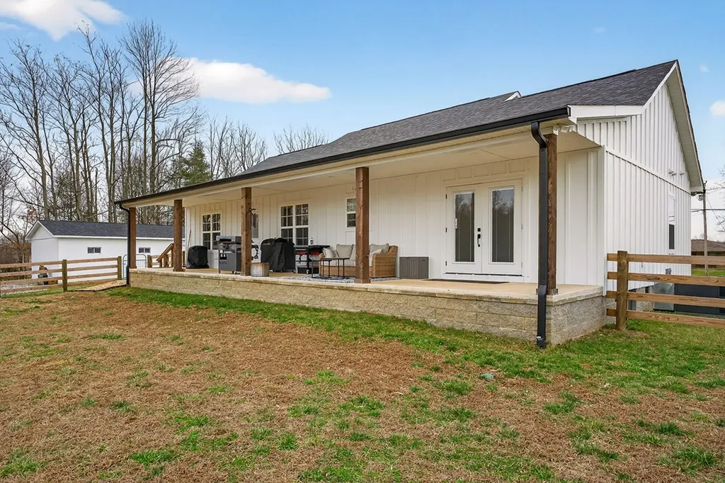 1667 Old Bon Air Road Sparta TN 38583