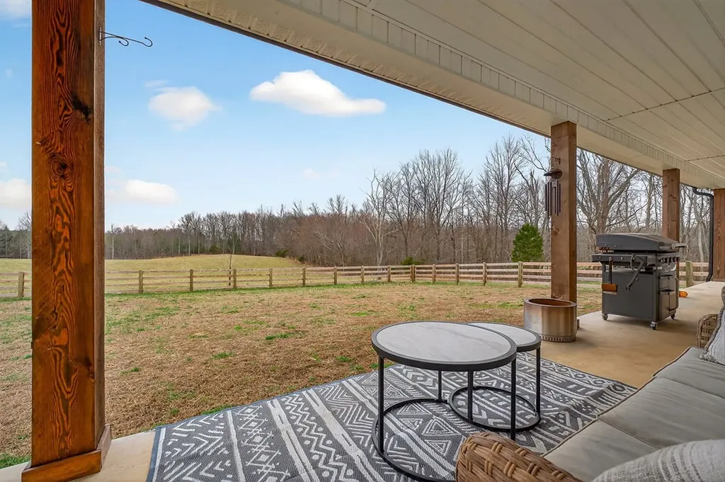 1667 Old Bon Air Road Sparta TN 38583