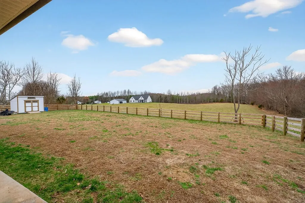 1667 Old Bon Air Road Sparta TN 38583