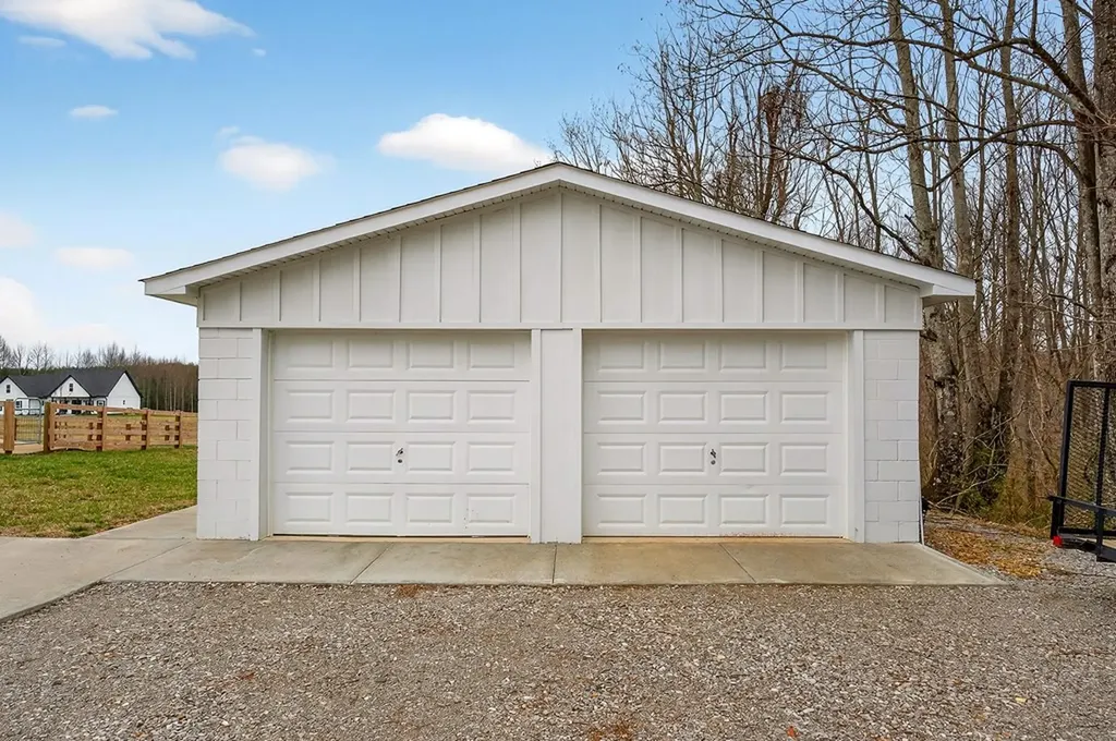 1667 Old Bon Air Road Sparta TN 38583