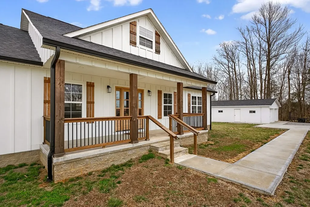 1667 Old Bon Air Road Sparta TN 38583