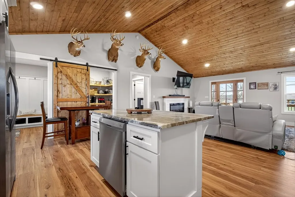 1667 Old Bon Air Road Sparta TN 38583