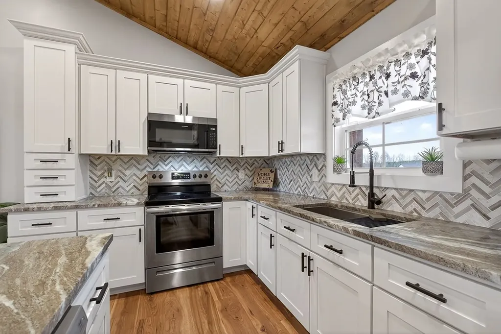 1667 Old Bon Air Road Sparta TN 38583