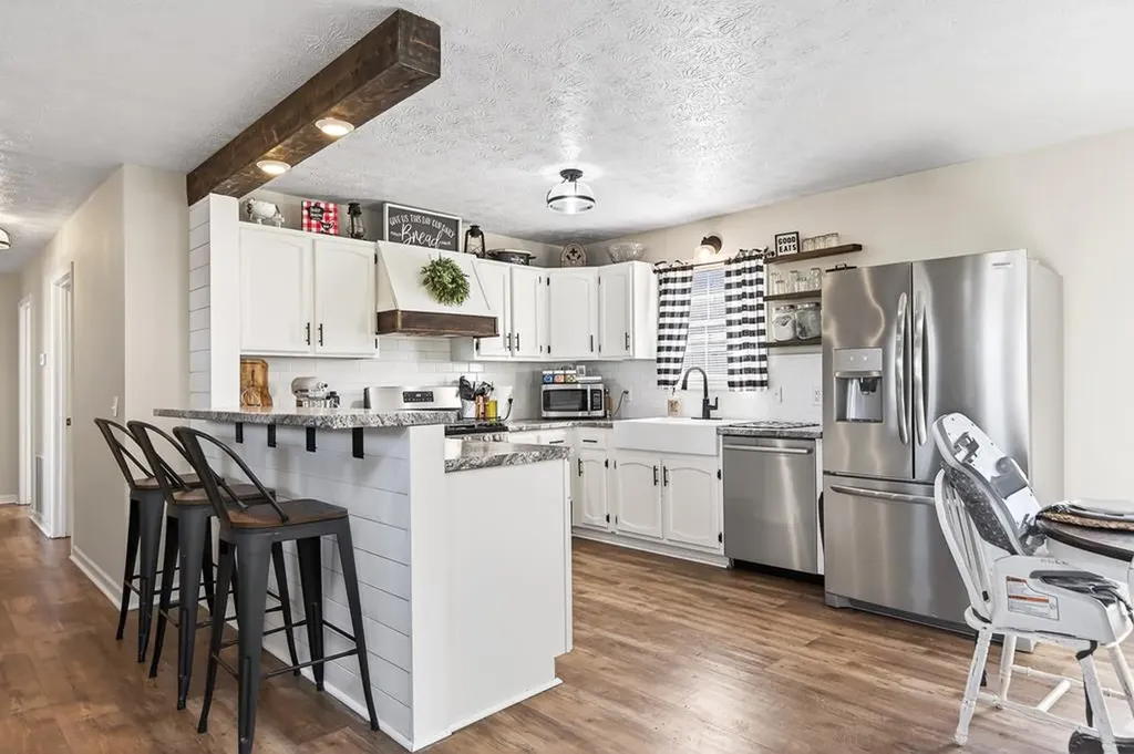 2015 Old Cookeville Sparta TN 38583