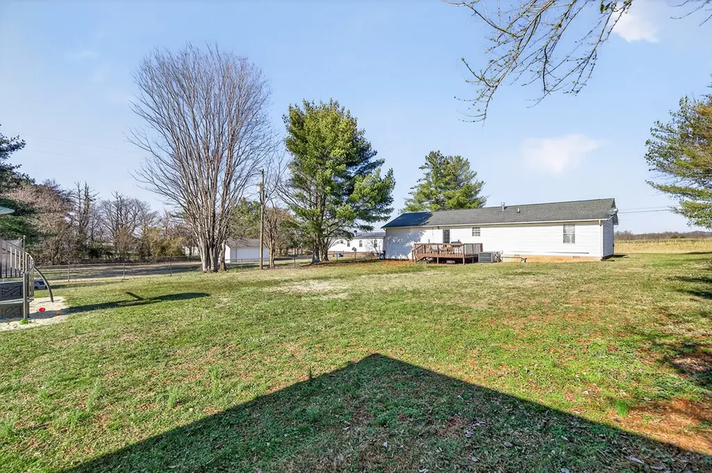 2015 Old Cookeville Sparta TN 38583