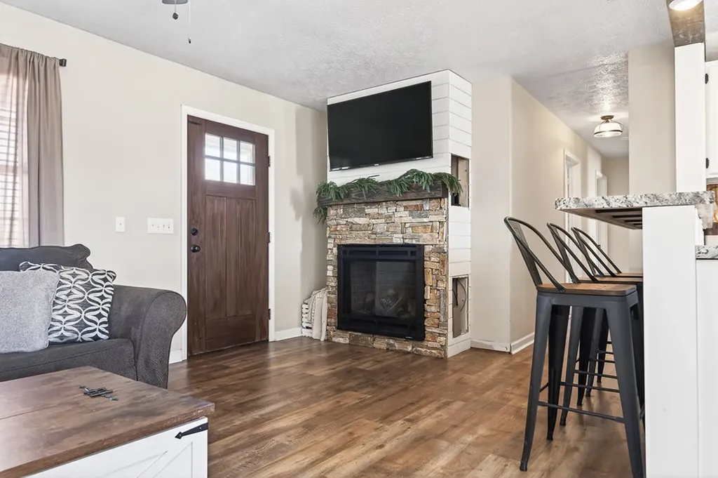 2015 Old Cookeville Sparta TN 38583