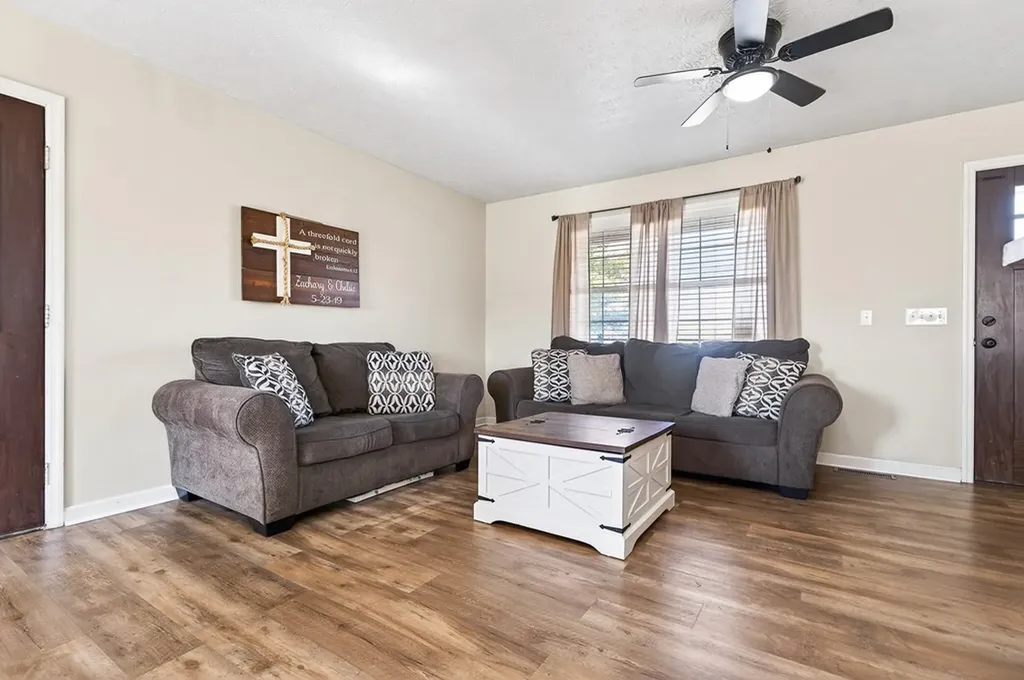 2015 Old Cookeville Sparta TN 38583