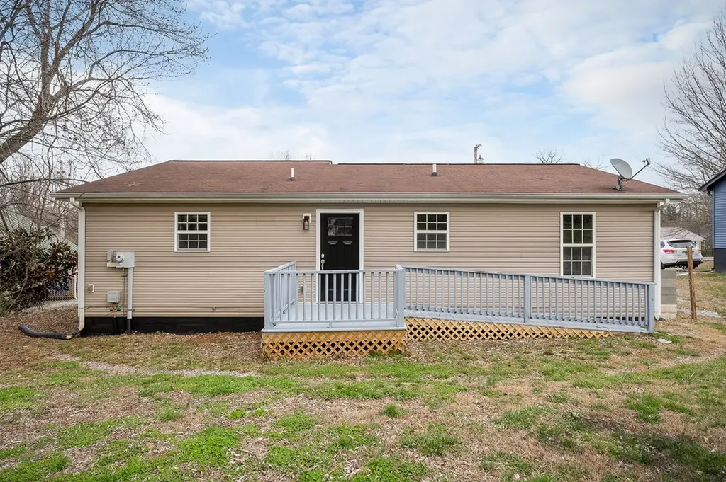 226 Smith Street Mcminnville TN 37110