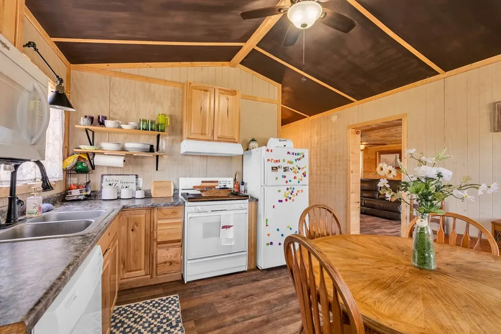 1742 Walter Stone Road Sparta TN 38583