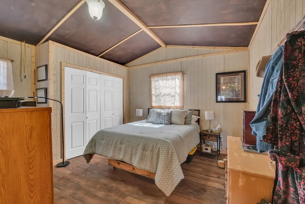 1742 Walter Stone Road Sparta TN 38583