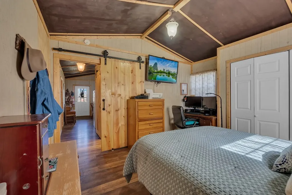 1742 Walter Stone Road Sparta TN 38583