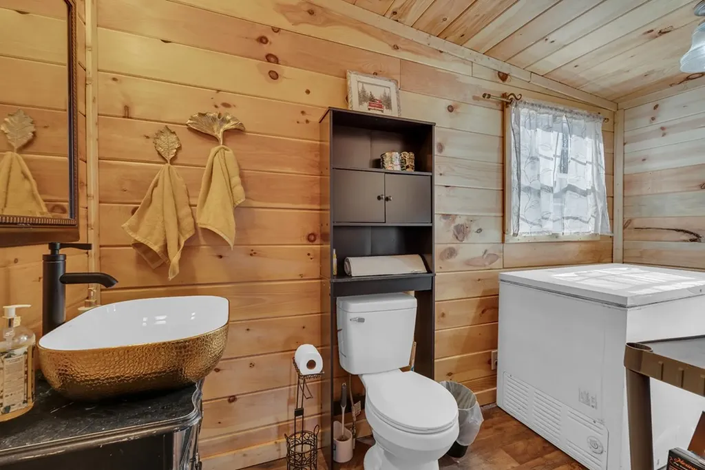 1742 Walter Stone Road Sparta TN 38583