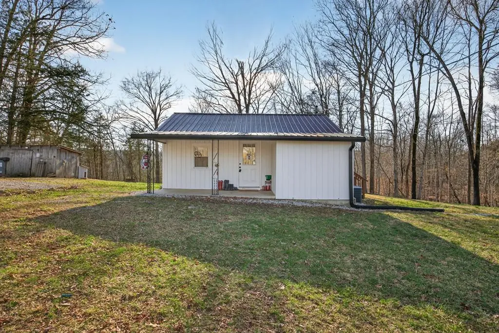 9024 Barnes Ridge Road Monroe TN 38573