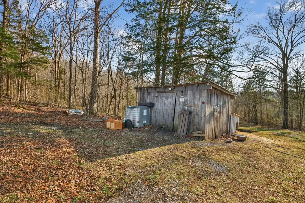 9024 Barnes Ridge Road Monroe TN 38573