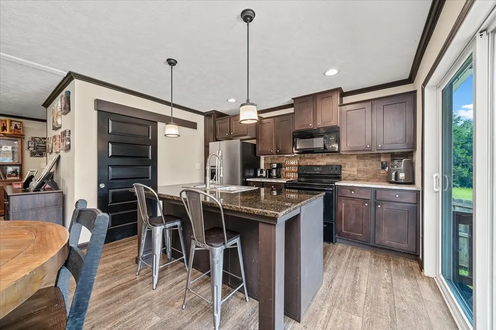 330 Griffintown Sparta TN 38583