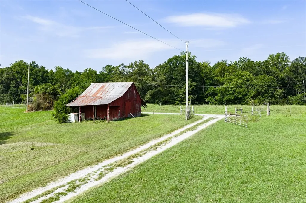 330 Griffintown Sparta TN 38583
