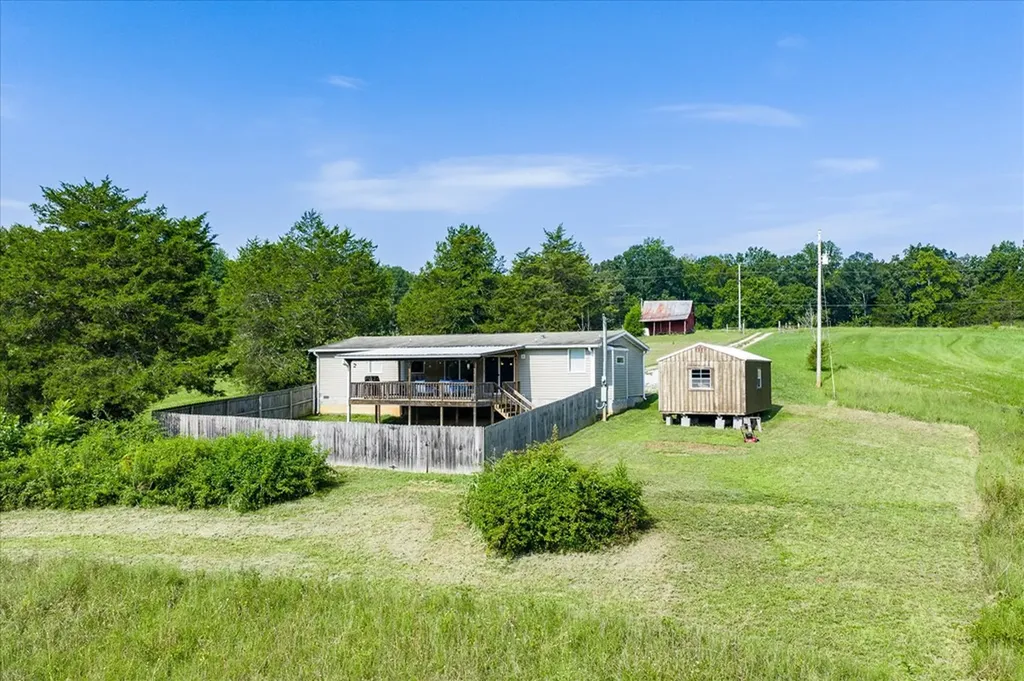 330 Griffintown Sparta TN 38583