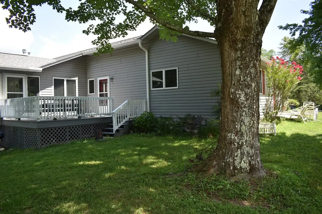 530 Meadows Road Sparta TN 38583-9802