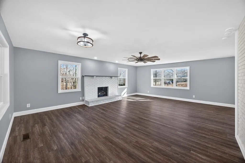 1112 N Shady Lane Clarkrange TN 38553