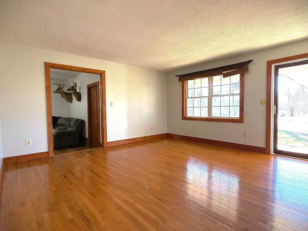 212 Austin Circle Livingston TN 38570