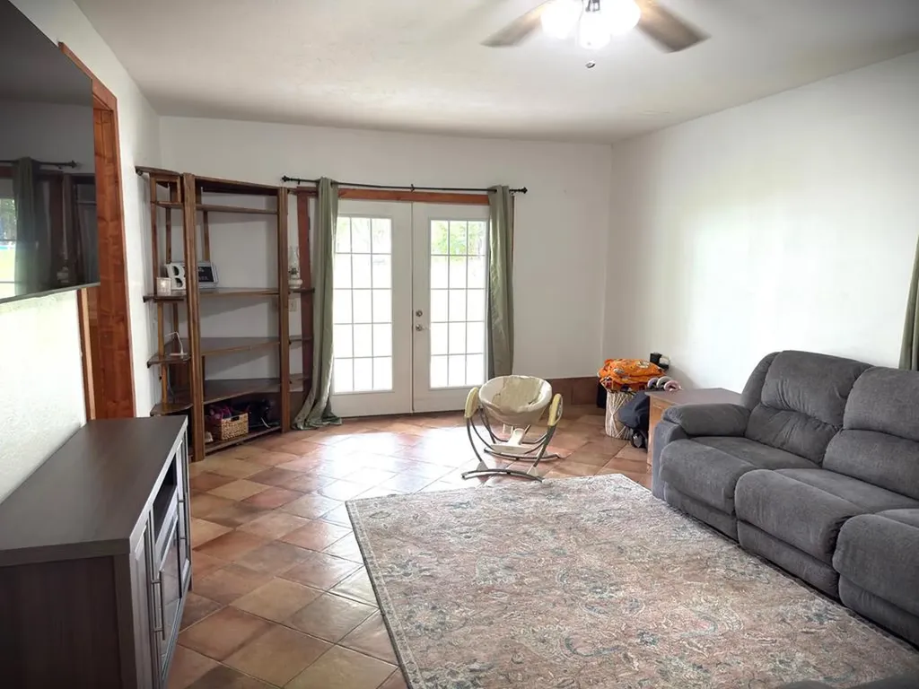 212 Austin Circle Livingston TN 38570