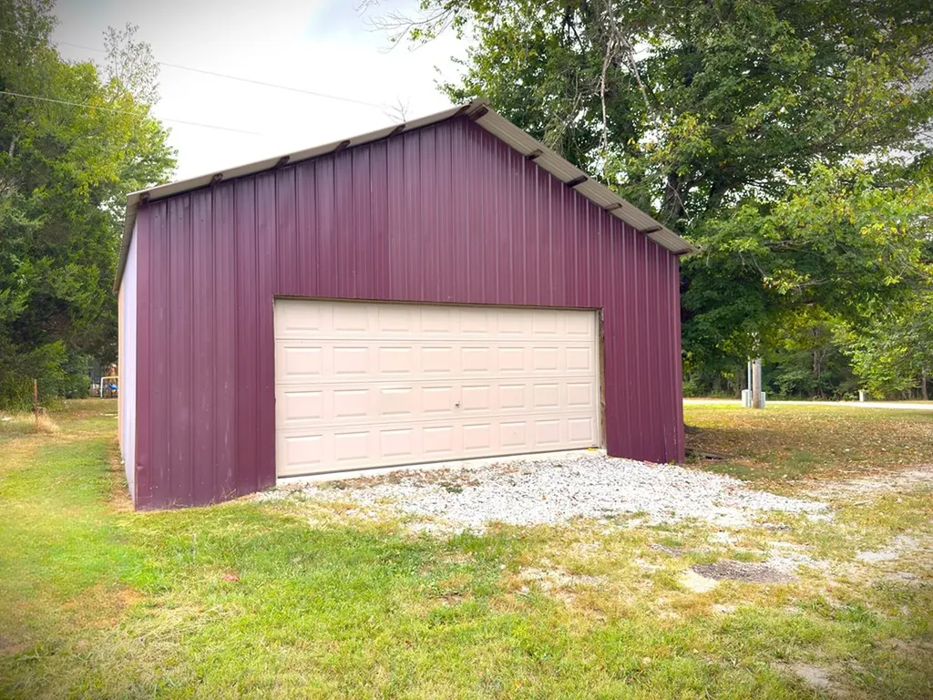 212 Austin Circle Livingston TN 38570