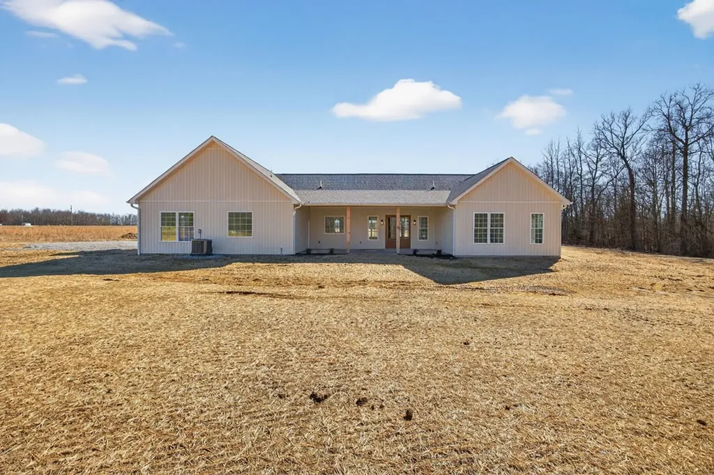 515 Heather Heights Bradyville TN 37026