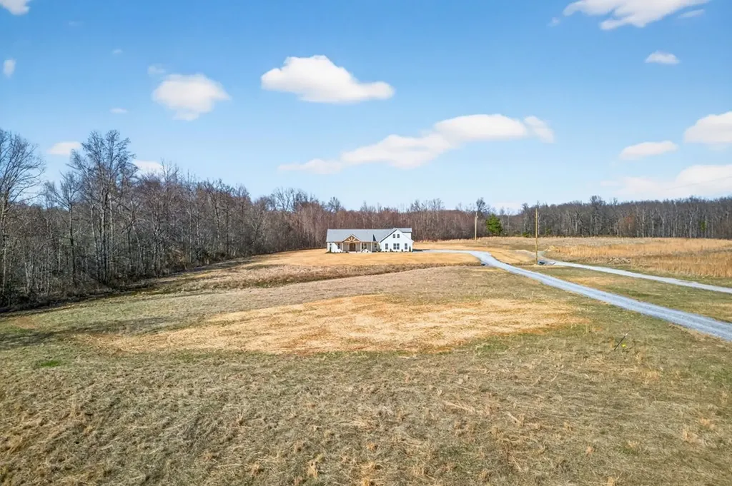 515 Heather Heights Bradyville TN 37026