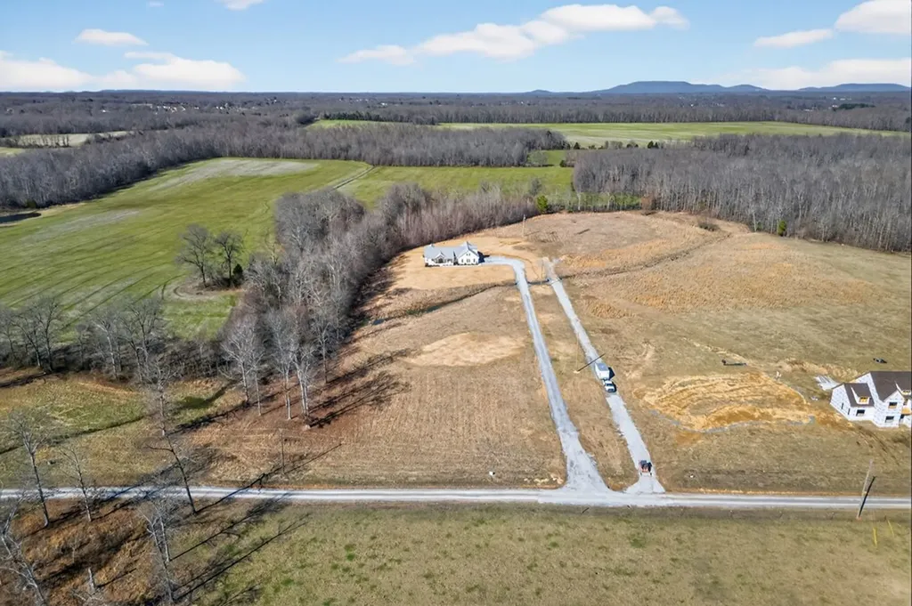 515 Heather Heights Bradyville TN 37026