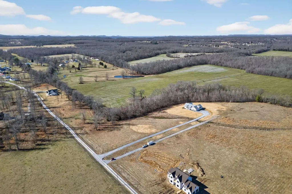 515 Heather Heights Bradyville TN 37026