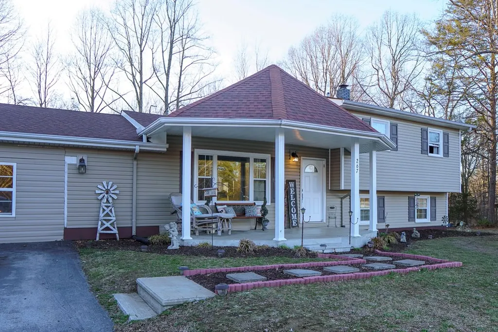 267 Simmons Street Spencer TN 38585