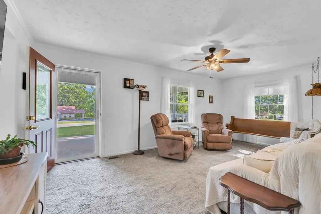 8705 Crossville Highway Sparta TN 38583