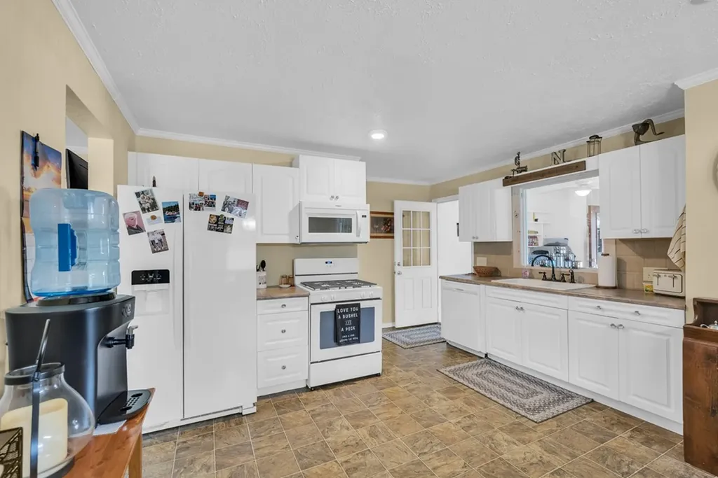 8705 Crossville Highway Sparta TN 38583