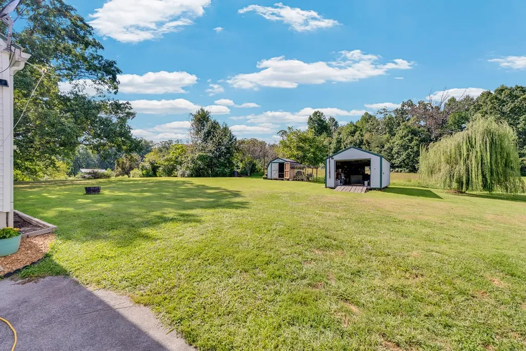 8705 Crossville Highway Sparta TN 38583