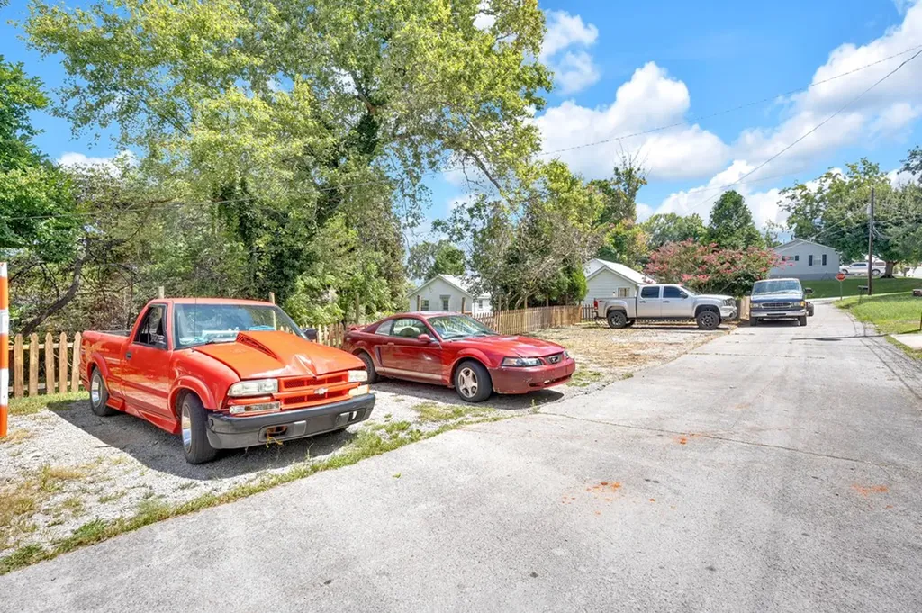 201&203 3rd Avenue NE Winchester TN 37398